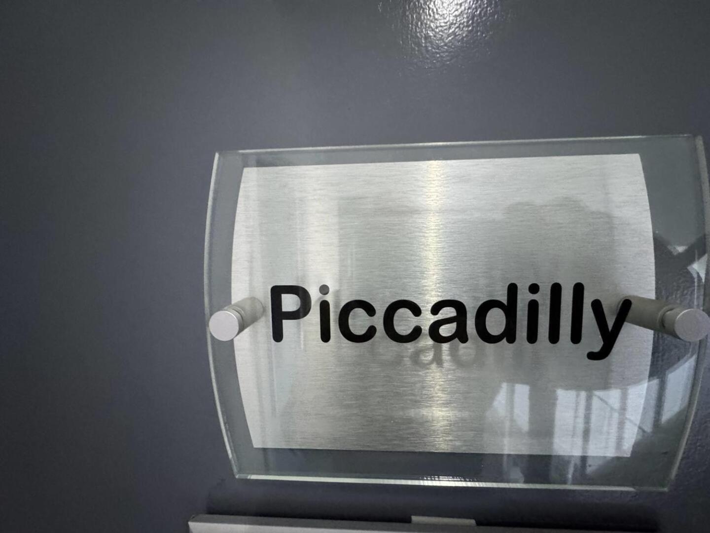 Piccadilly By Pureserviced Plymouth Zewnętrze zdjęcie